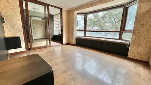 Renovado Grandes Ventanales / Sin Terraza