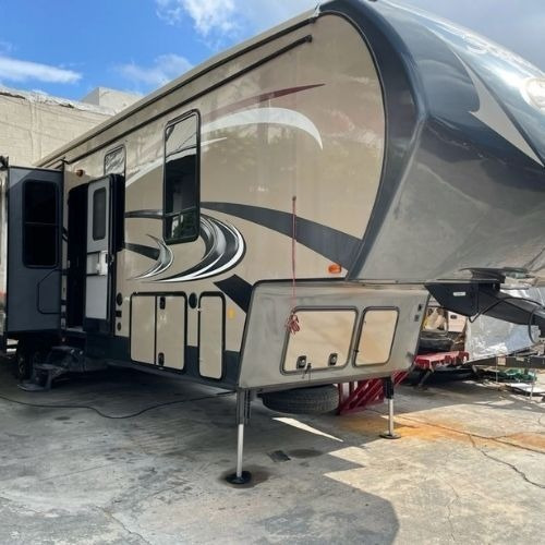 Imagen 1 de 15 de Wildwood 2016 Remolque Casa Movil Traila 5a Rueda Motorhome
