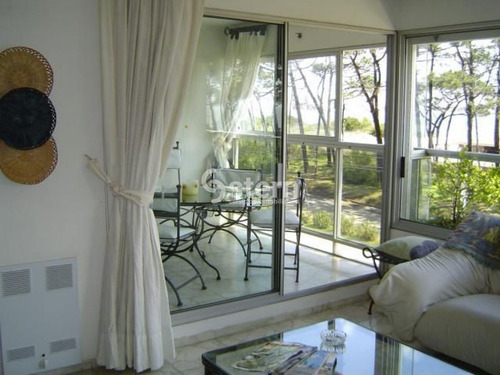 Imagen 3 de 14 de Venta Apartamento 2 Dormitorios Y Dependencia, Playa Mansa, Punta Del Este