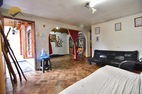 Se Vende Casa. 5d 2b Con Estacionamiento, Comuna De Maipú.