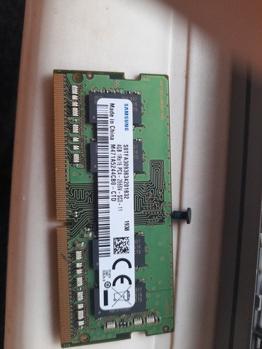 Imagem 3 de 6 de Memoria Ram Samsung Ddr4 2666 4gb Aceito Troca Por Ddr3