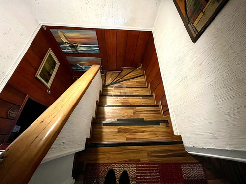 Casa En Venta De 5 Dorm. En Las Condes