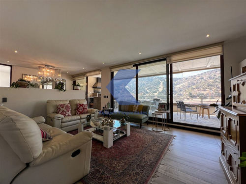 Casa En Arriendo De 4 Dorm Más Estar En Lo Barnechea