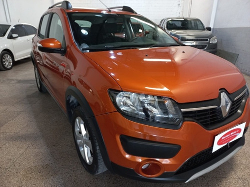 Imagen 2 de 9 de Renault Sandero Stepway 2015 1.6 Privilege Nav 105cv