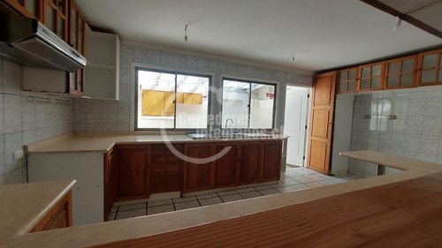 Excelente Casa En Venta De 5 Dormitorios En Santo Domingo