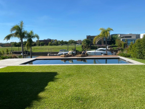 Casa En Venta Ubicado En El Yacht, Nordelta, G.b.a. Zona Norte