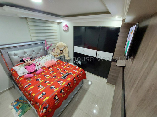 Imagen 12 de 27 de George #22-25605 Venta Exquisito Apartamento. Recién Remodelado Urb. Montalban Iii