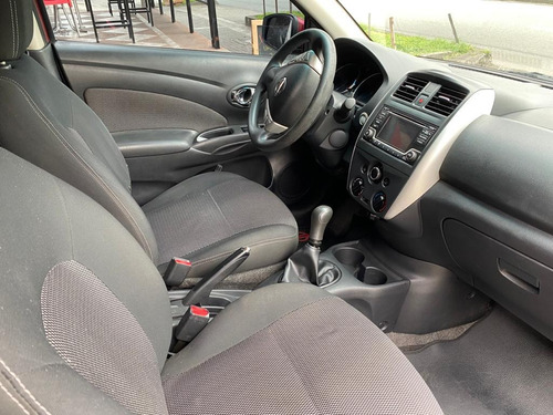 Nissan Versa 1.6 Advance