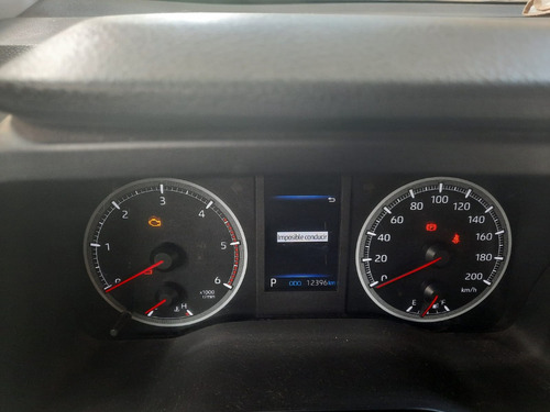 Toyota Hiace 2.8 Tdi Furgón 6at L2h2 3a 5p