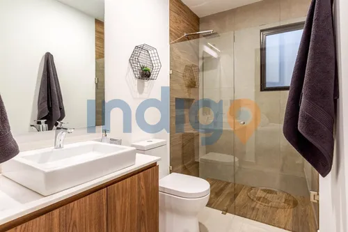 Casa En Venta En El Nuevo Refugio, Finos Acabados Y Distribución.