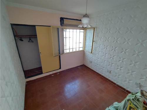 Imagen 13 de 19 de Venta Casa- Patio/3 Dorm.- Excelente Ubicación