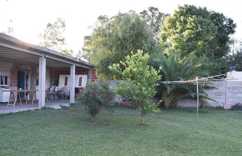 Casa Venta 2 Dormitorios 1 Baño 1 Patio 3 Cocheras 1140 Mts 2 Totales - Lisandro Olmos