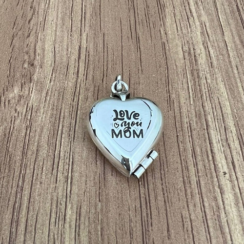 Imagen 3 de 7 de Dije Relicario Corazón Plata 925 Grabado Mujer Mamá Agálea
