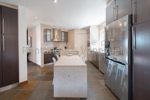 Hermosa Casa De 1 Nivel En Venta Ubicada En La Lagunita Country Club 25-7758