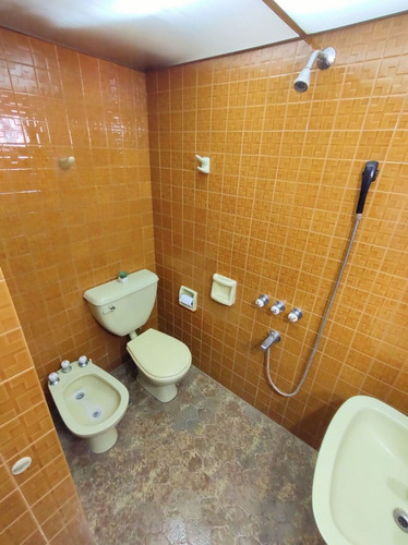 Imagen 21 de 30 de Casa En Av. Argentino Valle - Villa Elvina- S.rosa