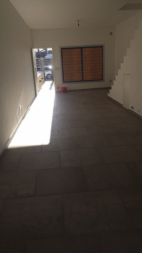Imagen 5 de 14 de Excelente Triplex A Estrenar En Ituzaingo Norte
