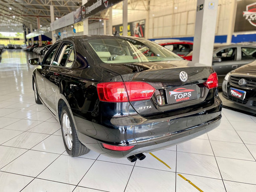 Volkswagen Jetta 2.0 Comfortline Flex 4p Automática
