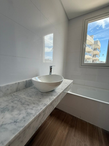 Departamento 2 Ambientes, En Nordelta, Orientacion Norte Con Balcon