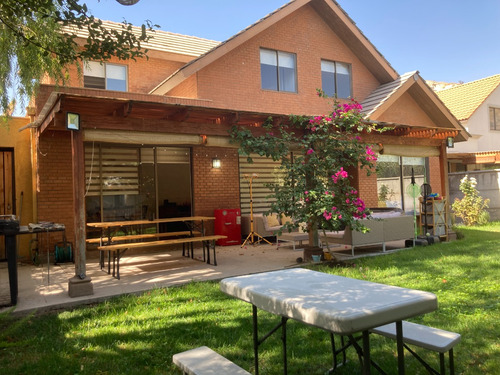 4 Dorm+servicios, Gran Logia/bodega, A 15 Min. De Vitacura!