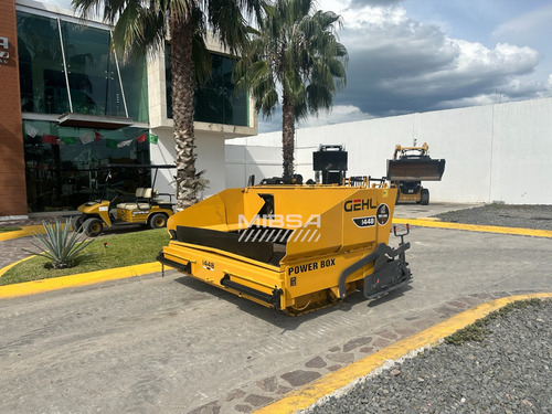 Pavimentadora Gehl 1448/voguele