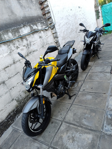 Bajaj Rouser Ns200 Amarilla Muy Bien Estado