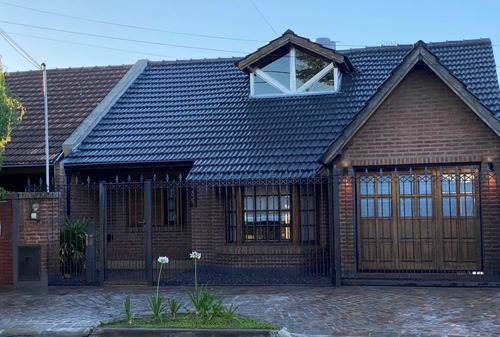 Imagen 2 de 21 de Venta De Chalet En Ituzaingo Norte