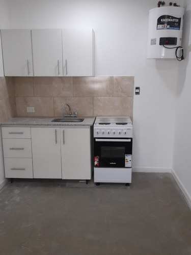 Bonito Departamento 2 Ambientes  A Nuevo , 1* Piso Por Escalera