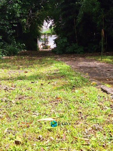 Vendo Casona De Época 4 Dorm,2 Cocinas,3 Baños 2 Plantas. Sobre Avenida Lezica Gran Padrón De 1.100 M2, Barrio Colon