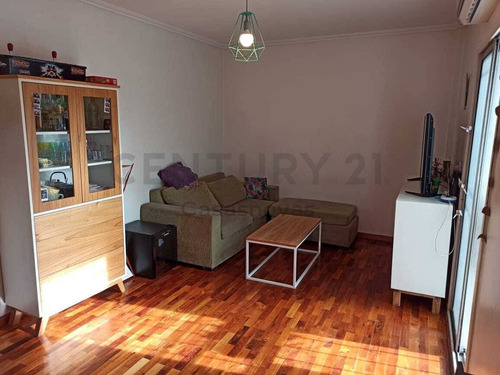Imagen 10 de 18 de Ph 3 Ambientes En Venta En Agronomia. Con Quincho Y Terraza.