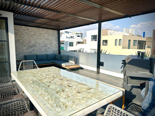 Casa En Venta En Zona Esmeralda