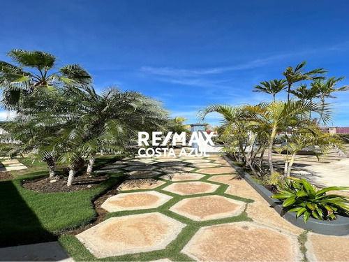 En Venta Apartamento En Edificio Punta De Playa Chichiriviche- Falcon