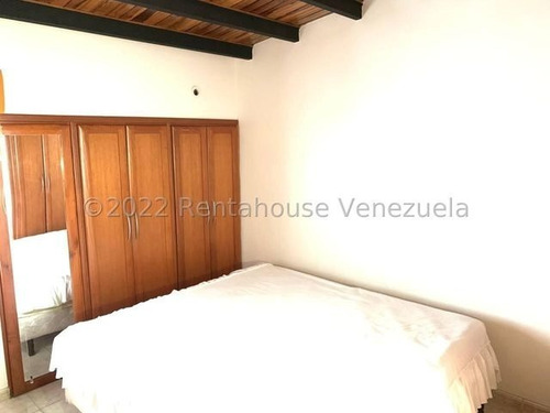 Imagen 15 de 30 de Casas En Venta En Villa Roca Cod # 23-9822 Negociable! Información Comunícate 412-1498654 Katty Vasquez. Mejor Precio, Oportunidad, Inversión, Moderna, Remodelada, Amplia, Espaciosa,hermosa!!!!!!!!!