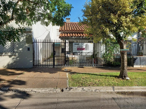 Imagen 1 de 14 de Oportunidad !!!!!!!!! Para Reciclar ***ideal 2 Familias