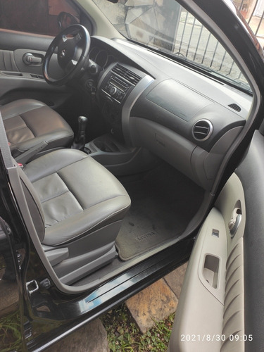 Imagem 3 de 15 de Nissan Livina 2011 1.6 Sl Flex 5p