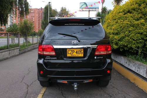 Toyota Fortuner 3.0 Sr5 Diésel 4x4 At