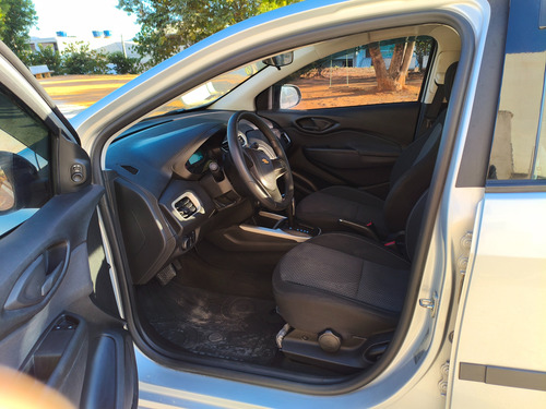Chevrolet Onix 1.4 Advantage Aut. 5p