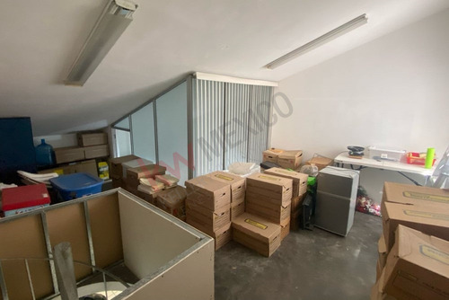 Local En Venta De 60.75 M² En Fovissste Playa Azul: Ideal Para Oficina Con Estacionamiento