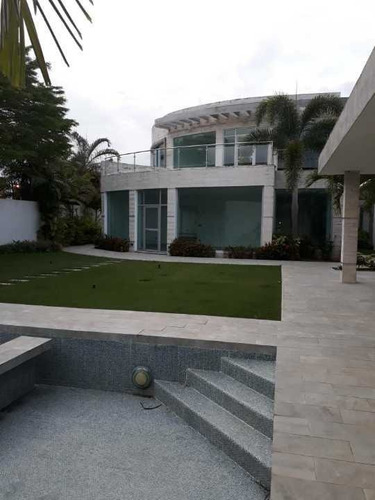 Imagen 7 de 14 de En Venta Exclusiva Propiedad Ubicada En El Valle De Guataparo