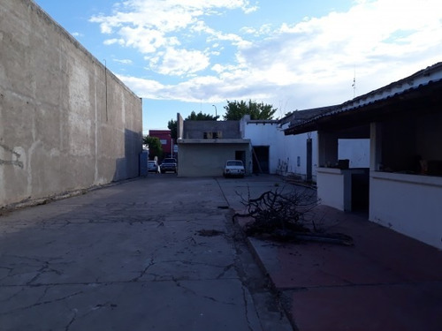 Imagen 4 de 7 de Alquilo Galpones Avenida Mitre