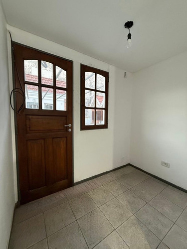 Dúplex De 3 Ambientes Con Cochera, Patio Y Terraza