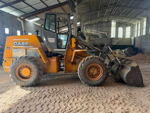 Pa Carregadeira Case W20
