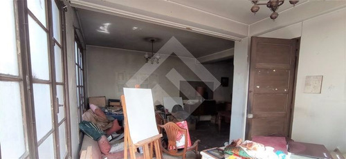 Imagen 2 de 16 de Casa En Venta De 4 Dorm. En Santiago