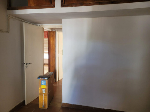 Apto Credito !!! Vendo Casa 3 Dormitorios, 6 Amb. Bº Los Naranjos (con Renta)