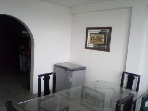 Imagen 12 de 30 de Ar López/** Edificio Con 2 Locales Comerciales Pb, 1er Piso Amplio Apartamento C/terraza 2do Piso Otro Apto Tipo Estudio Y + En Venta Barquisimeto Zona Oeste, Tlf. 04245257450. # 22-10177. Lara, Ven.