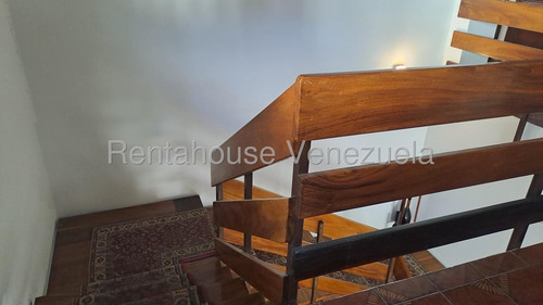 Linda ,comoda Y Funcional Casa En Venta Ubicada En Naranjos Del Cafetal 24-18040