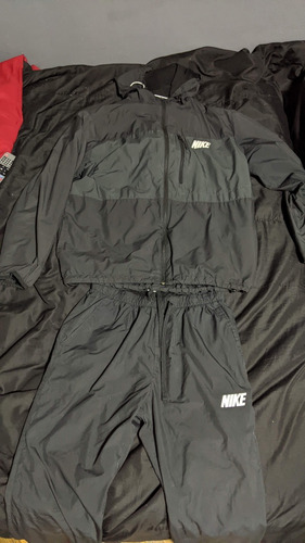 Conjunto Nike Talle L 