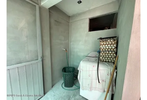 Casa En Venta En Los Héroes 24-20lp~