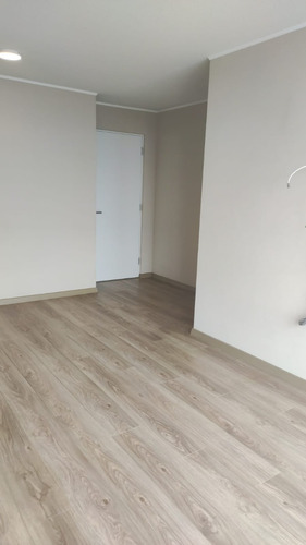 Se Alquila Dpto. De 70 Mts2 Con Estacionamiento En Sótano 1 - Edificio Piazza (av. Del Río Alt. Del Ovalo Pedro Ruiz)