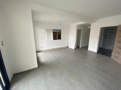 Venta De Piso 4 Ambientes Saenz Peña