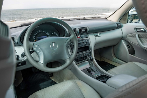Imagen 8 de 25 de Mercedes Benz C320 Avantgarde C 320 V6 Nafta